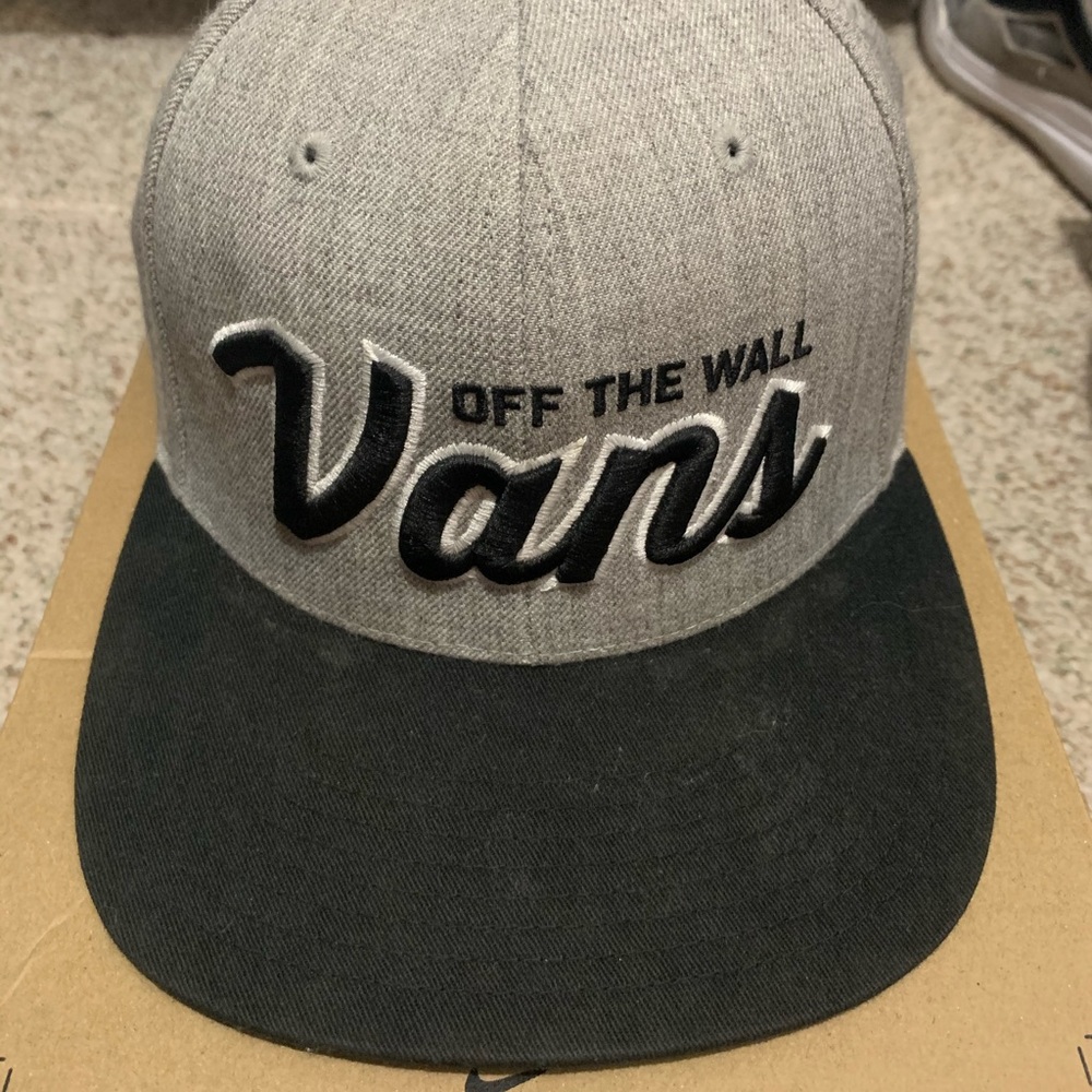 Vans “Off the Wall” hat used